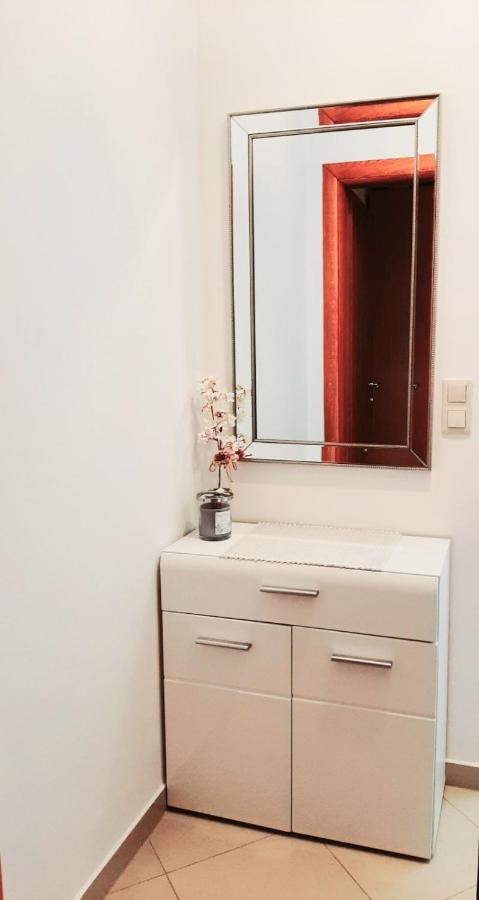 Apartment Rose Malinska Buitenkant foto