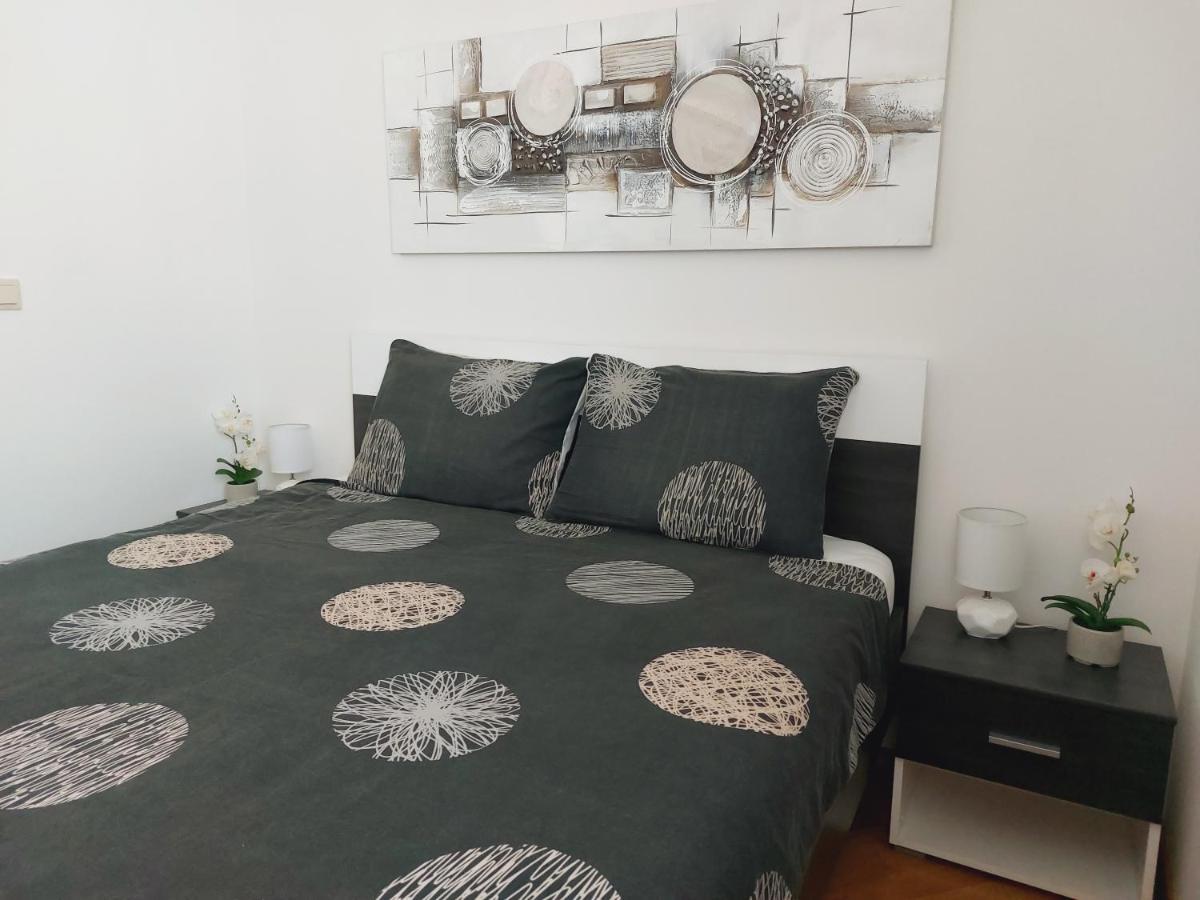 Apartment Rose Malinska Buitenkant foto