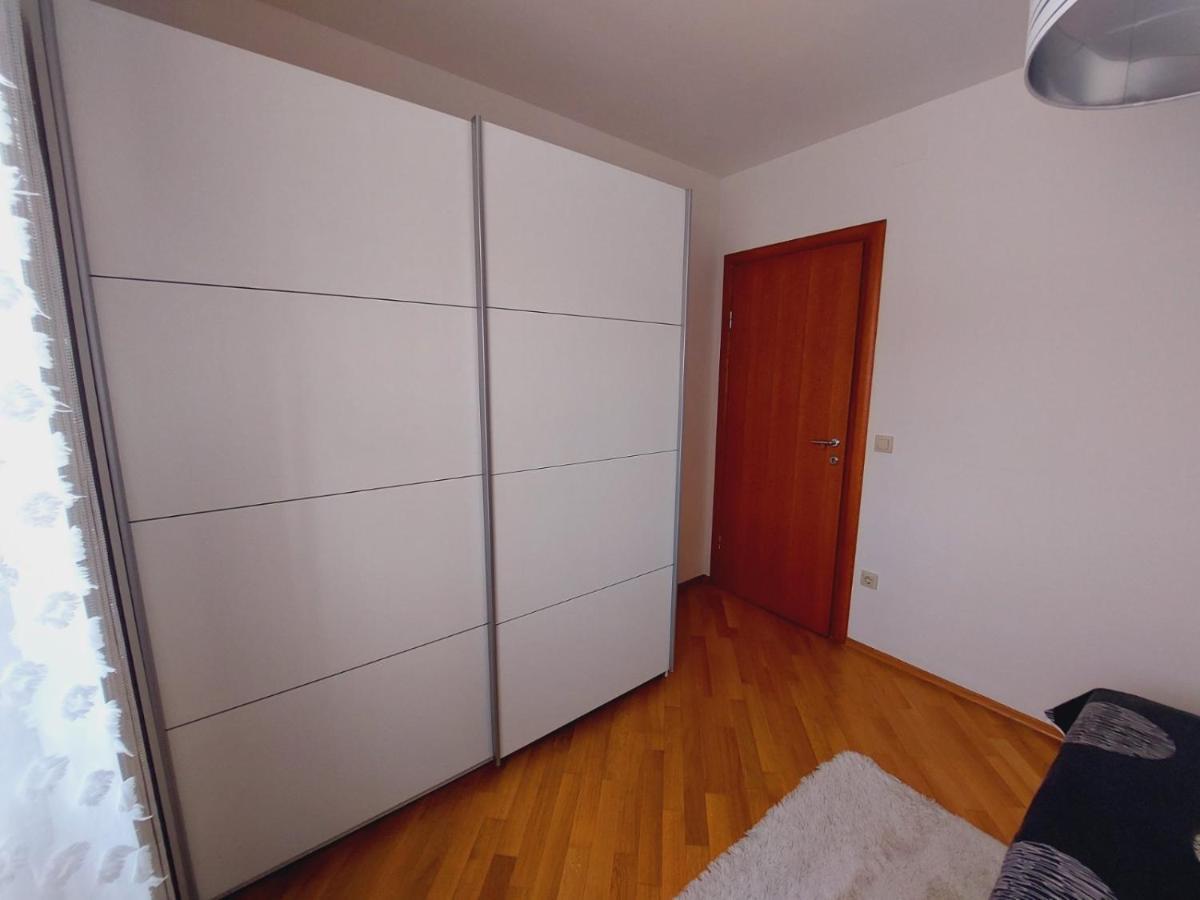 Apartment Rose Malinska Buitenkant foto